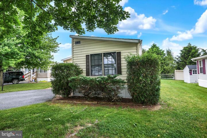 Property Photo: 10 Meadow Run Place PA 17112