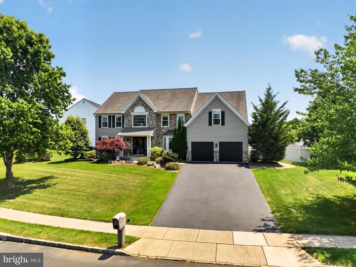 Property Photo:  332 Evening Walk Lane  PA 18976 