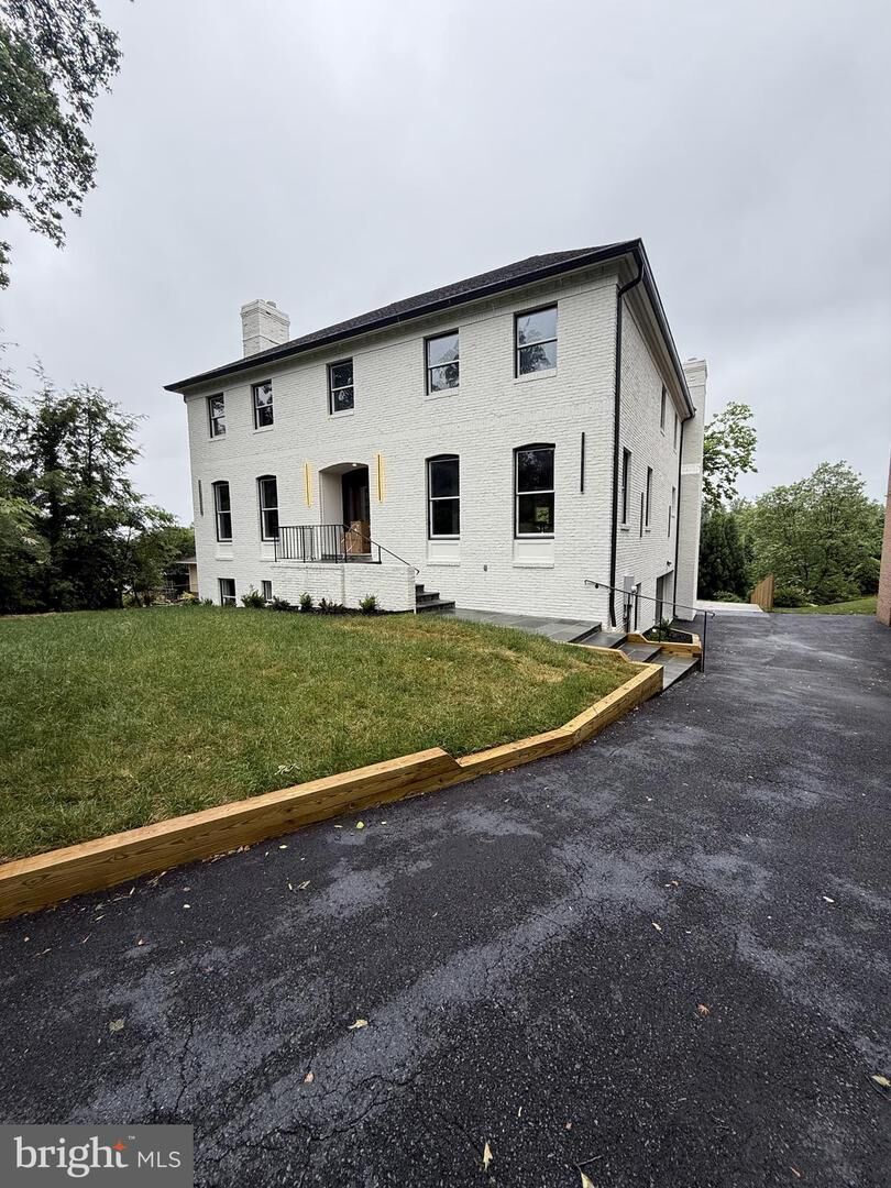 Property Photo:  6002 Onondaga Road  MD 20816 