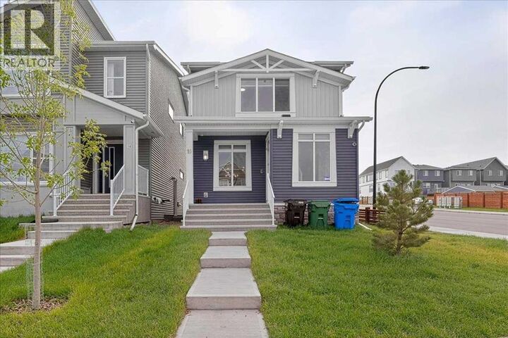 Property Photo:  10 Lucas Close Northwest  AB T3P 1Z5 