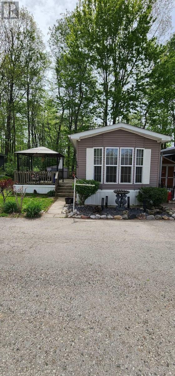 Property Photo:  22790 Amiens Road 13  ON N0L 1R0 