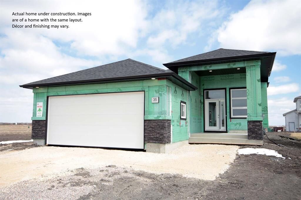 Property Photo:  32 Parkrose Place  MB R5A 0B4 