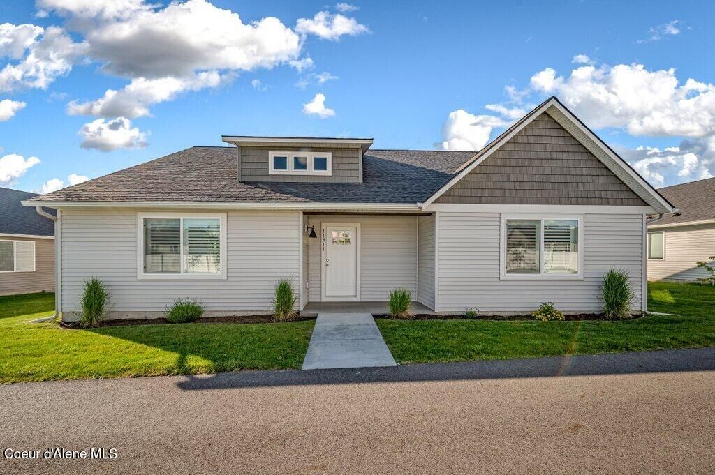 Property Photo:  11811 N Railway Ave  ID 83858 