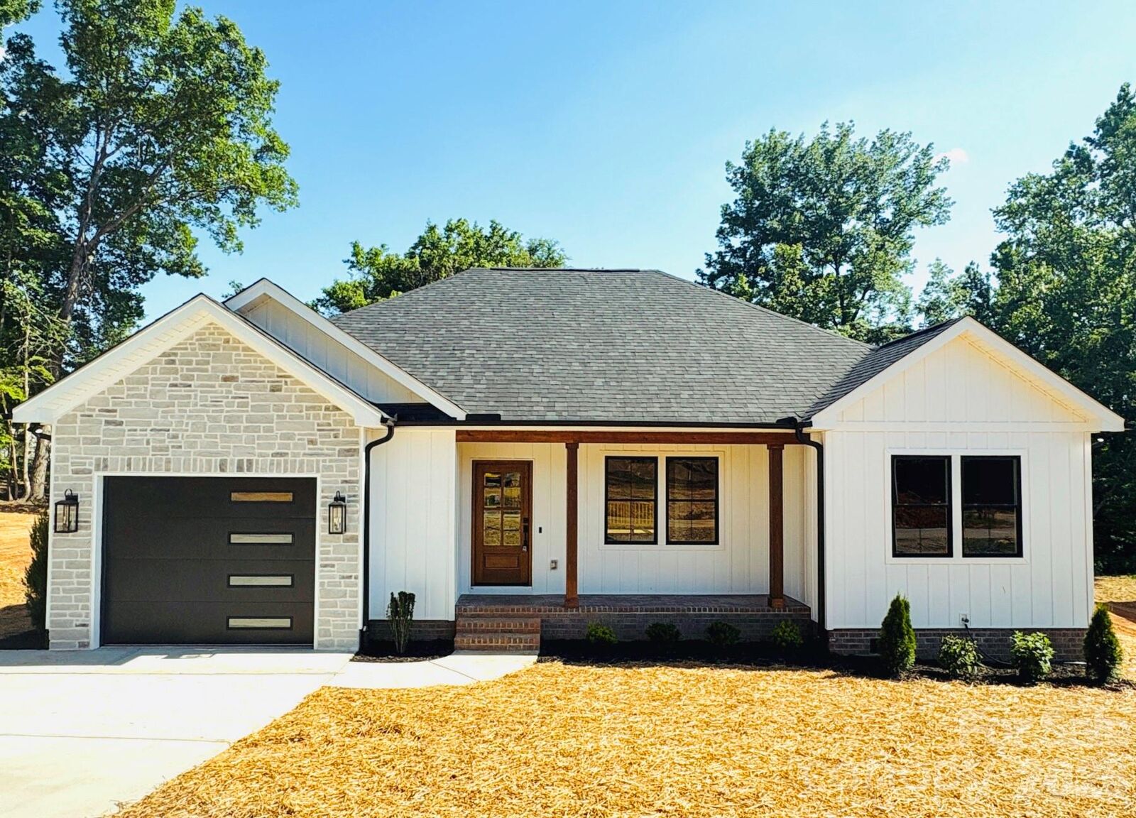 Property Photo:  29 Hartman Place  NC 28027 