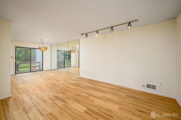 Property Photo:  1004 Timber Oaks Road 4  NJ 08820 
