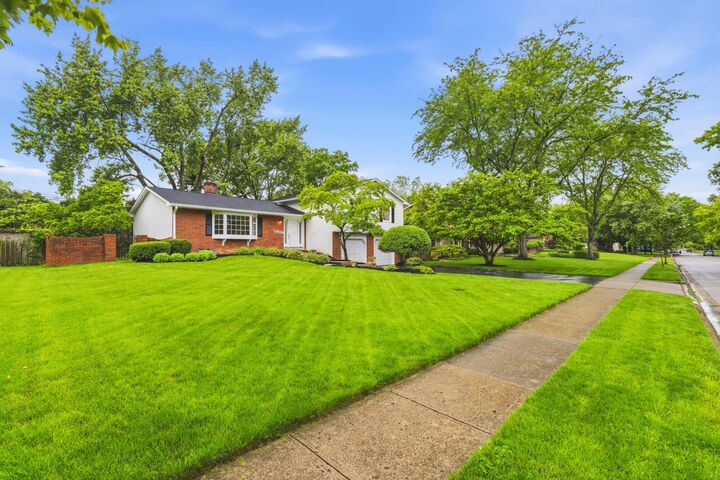 Property Photo:  2151 Pinebrook Road  OH 43220 