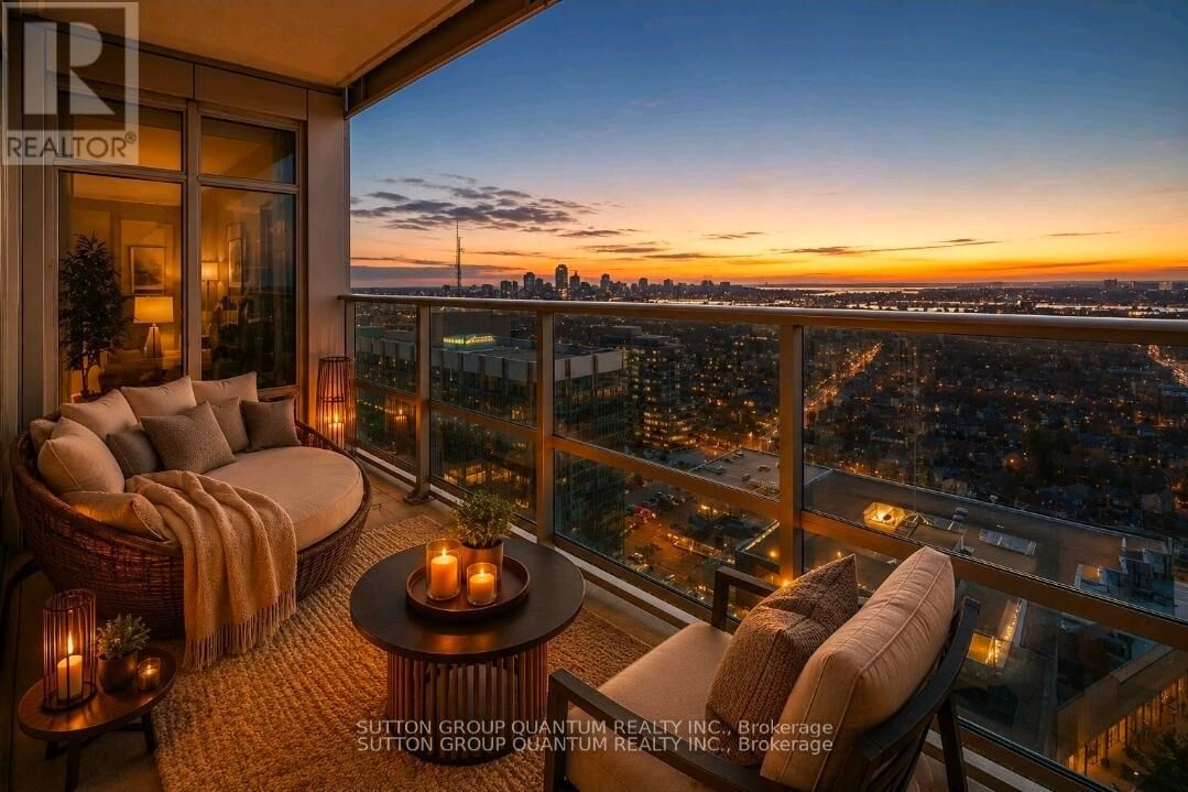 Property Photo:  2191 Yonge Street 3006  ON M4S 3H8 