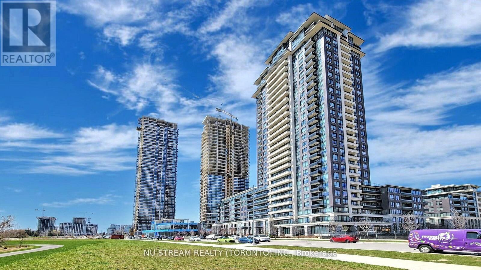 Property Photo:  15 Water Walk Drive 1001  ON L6G 0G2 