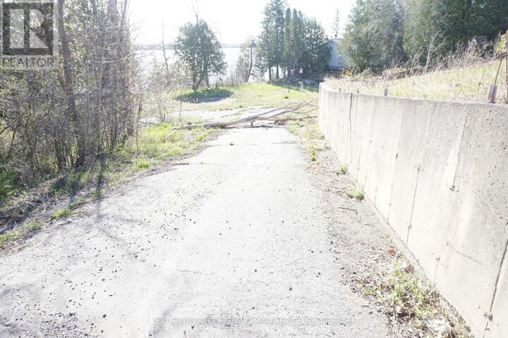 Property Photo:  1467 Lakeshore Road South  ON P0J 1K0 