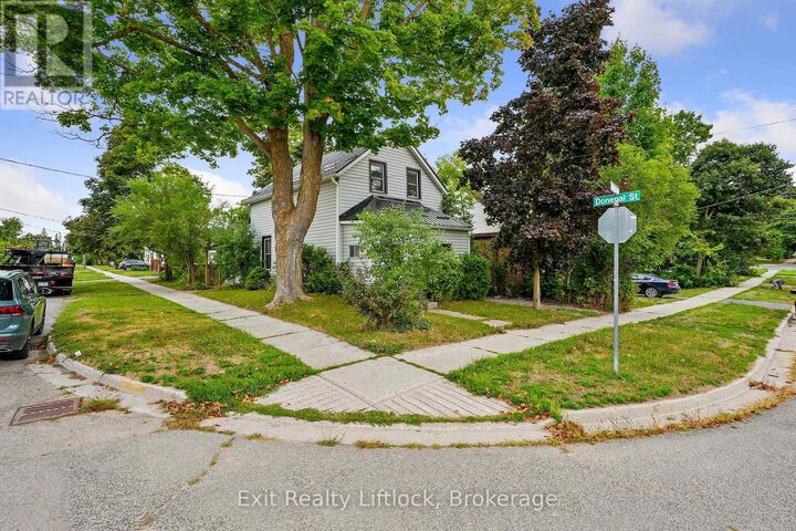 Property Photo: 378 London Street ON K9H 2Z8