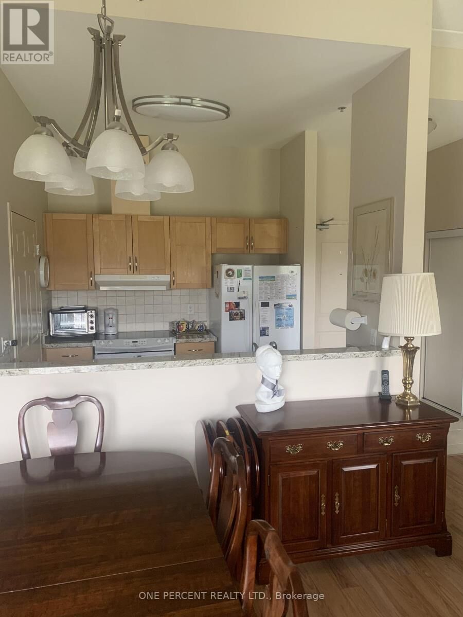 Property Photo:  200 McCarthy Road 164  ON N5A 0B6 