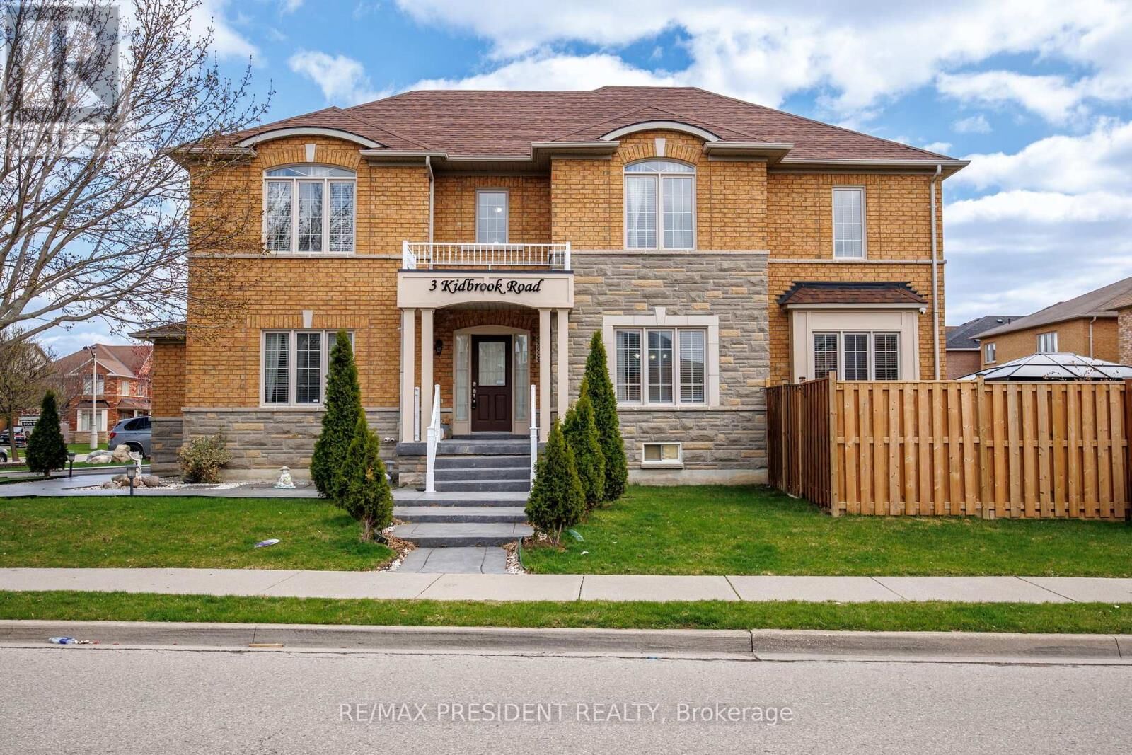 Property Photo:  3 Kidbrook Road  ON L6P 1Z8 