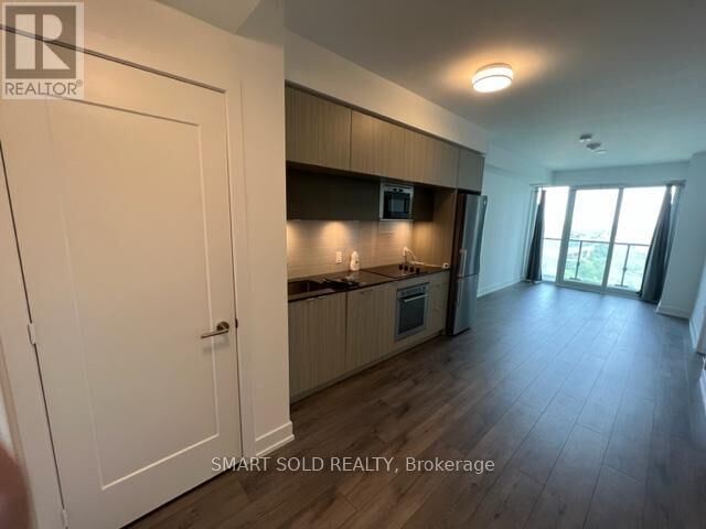Property Photo:  575 Bloor Street East 2405  ON M4W 0B2 