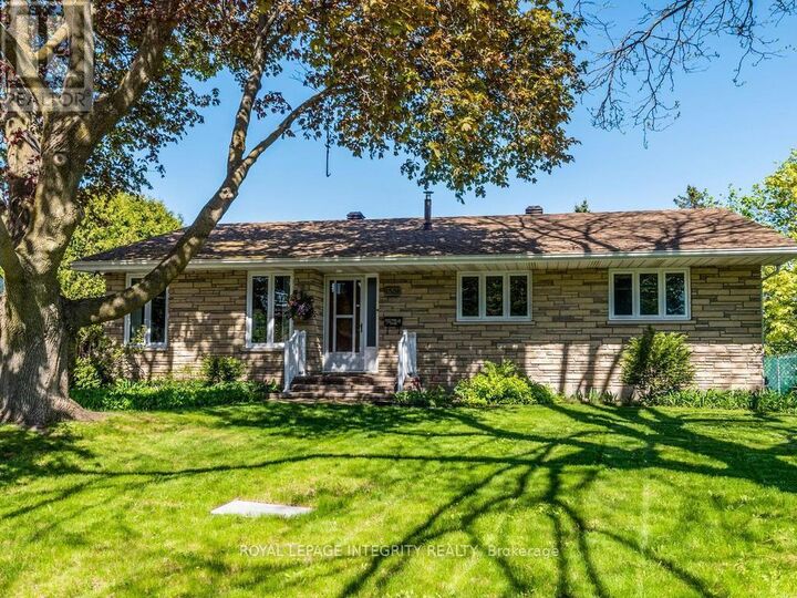 Property Photo: 55 Overlake Drive ON K2E 5V4