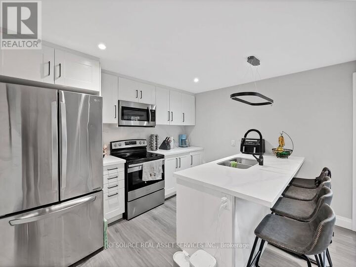 Property Photo: 493 Queen Victoria Drive B ON L8W 1G8