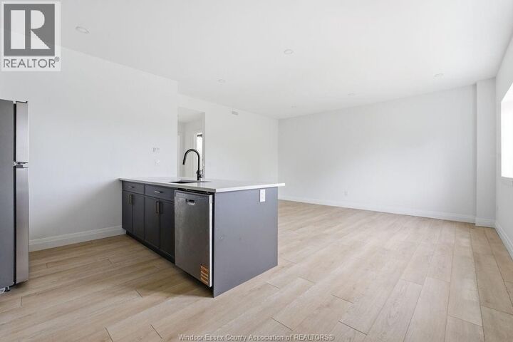 Property Photo:  133 Laird Avenue 203  ON N8M 1S4 