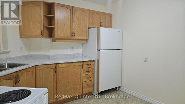 Property Photo:  1171 Millwood Avenue 4  ON K6V 7L5 