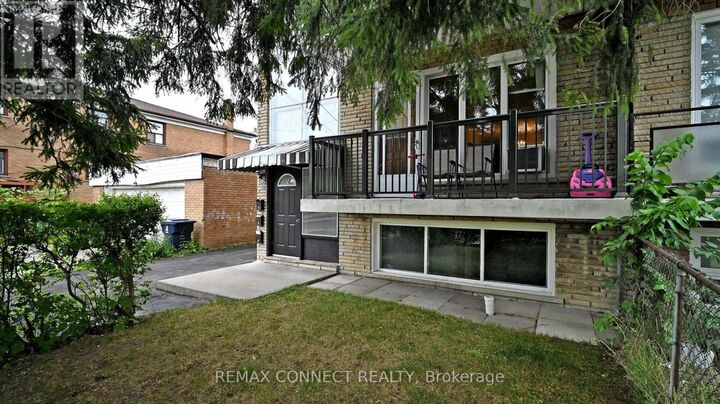 Property Photo:  156 Overbrook Place 3  ON M3H 4P9 