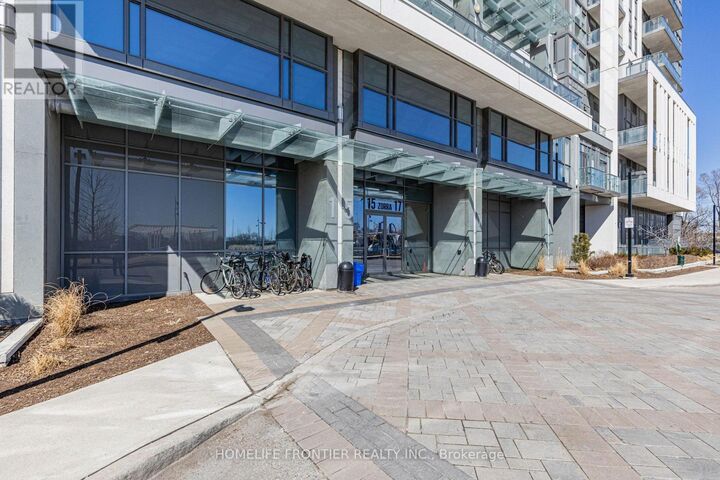 Property Photo:  17 Zorra Street 1212  ON M8Z 4Z6 