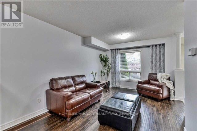Property Photo:  34 Ridgemore Crescent  ON L7A 2L4 