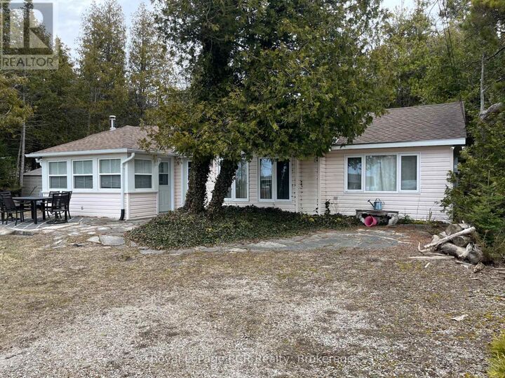 Property Photo:  1371 2nd Avenue  ON N0H 2L0 