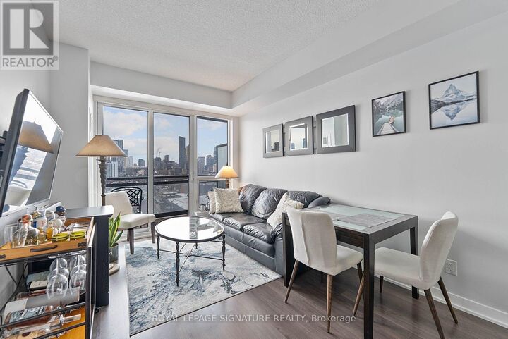Property Photo:  225 Sackville Street 1405  ON M5A 3H1 