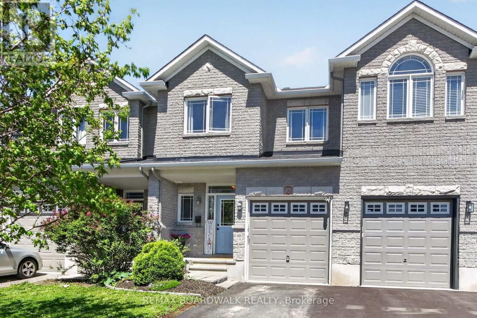 Property Photo:  1621 Westhall Way  ON K2M 0G7 