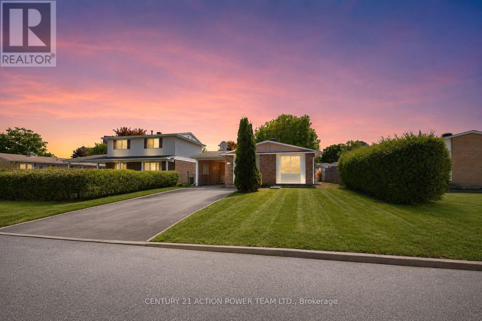 Property Photo:  2178 Erinbrook Crescent A  ON K1B 4J4 