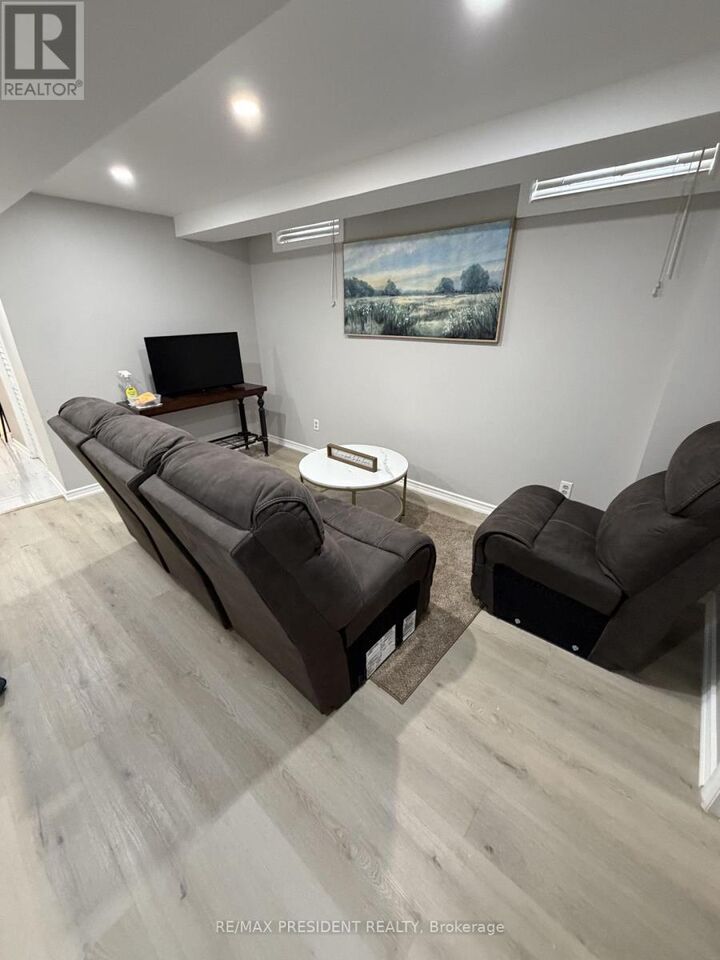 Property Photo:  6760 Darcel Avenue Basement  ON L4T 2W3 