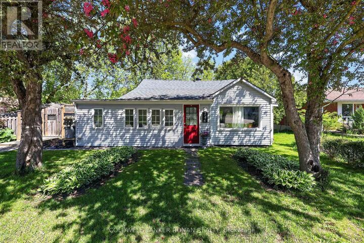 Property Photo: 246 Weir Street ON L0M 1S0