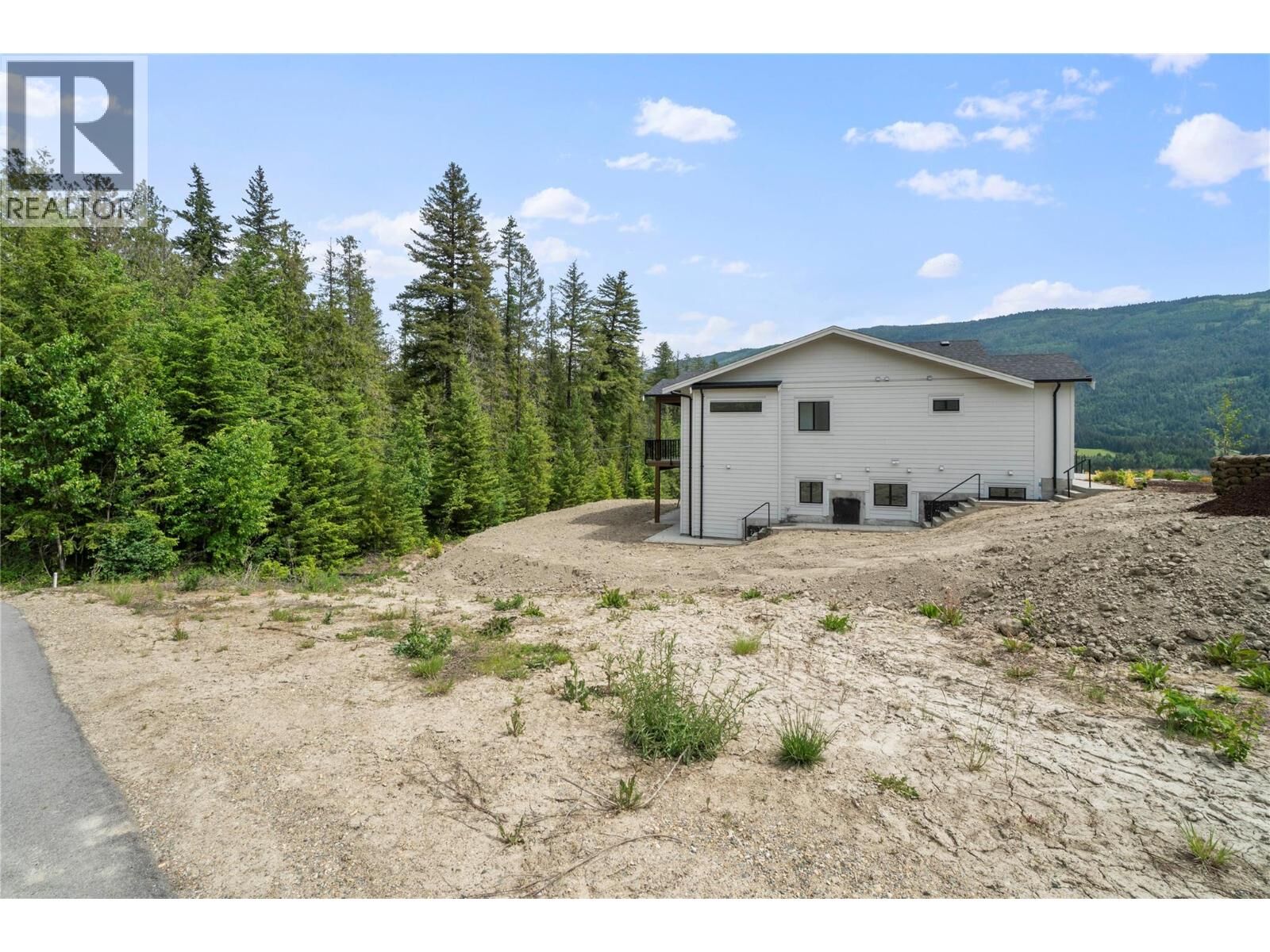 Property Photo:  4201 69 Avenue Northeast  BC V0E 1K0 