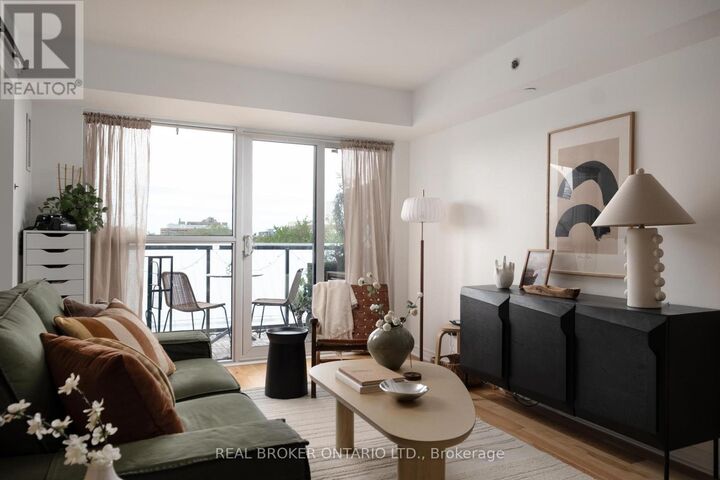 Property Photo:  35 Saranac Boulevard 510  ON M6A 2G4 