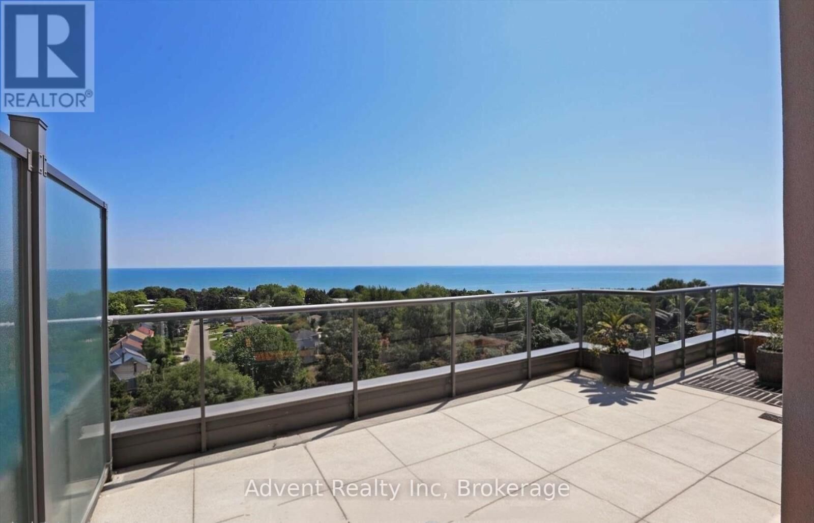 Property Photo:  22 East Haven Drive 1113  ON M1M 1N1 