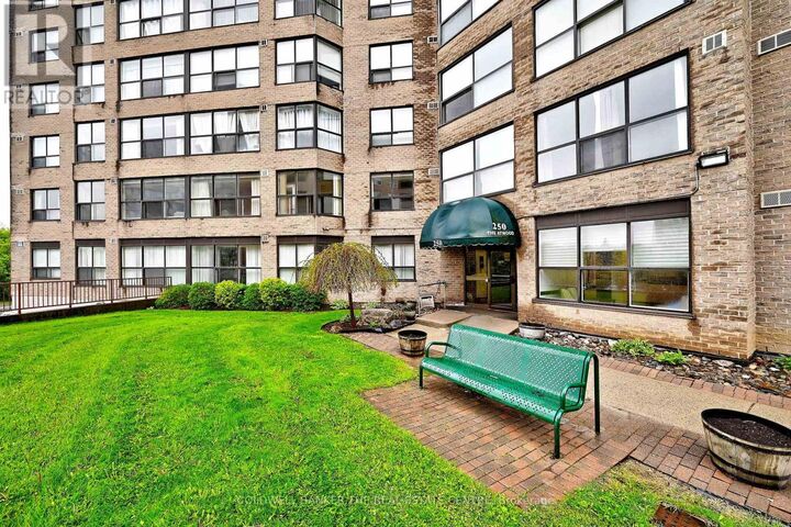 Property Photo: 250 Davis Drive 208 ON L3Y 7T7