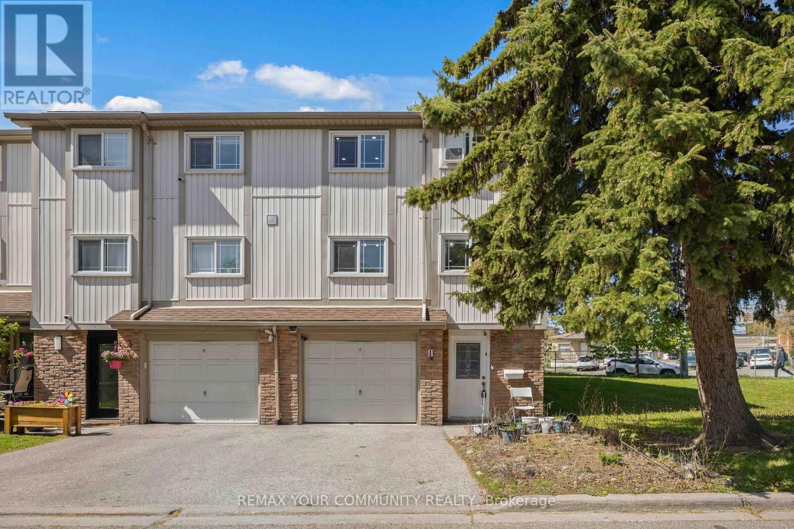 Property Photo:  141 Galloway Road 1  ON M1E 4X4 