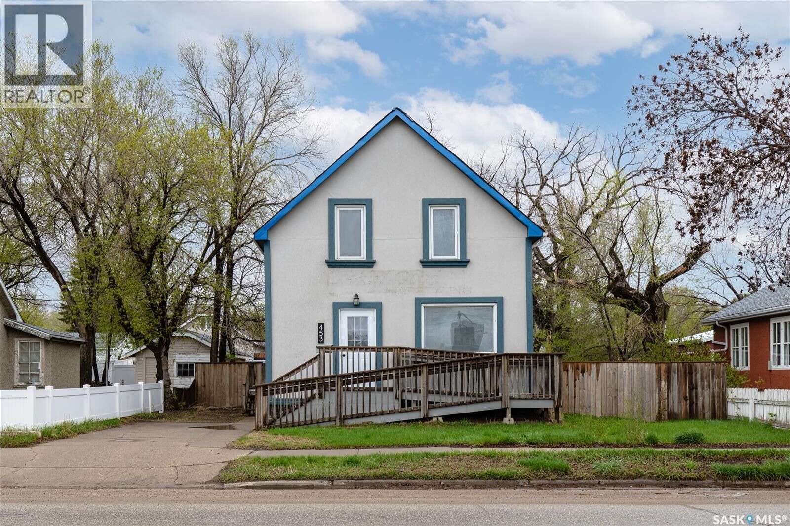 Property Photo:  453 Lillooet Street W  SK S6H 4Z4 