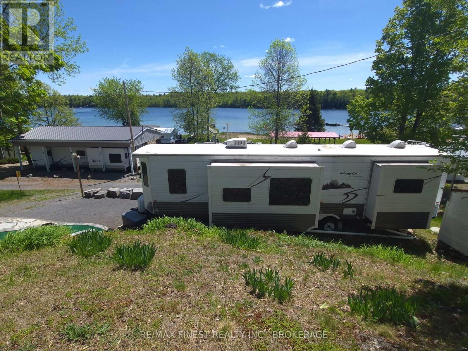 Property Photo: 9 Glenford Lane 36 ON K0H 1T0