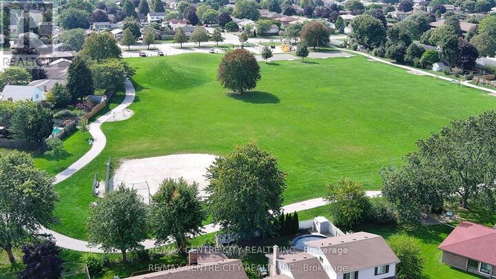 Property Photo:  440 Wellington Street 109  ON N5R 5X5 