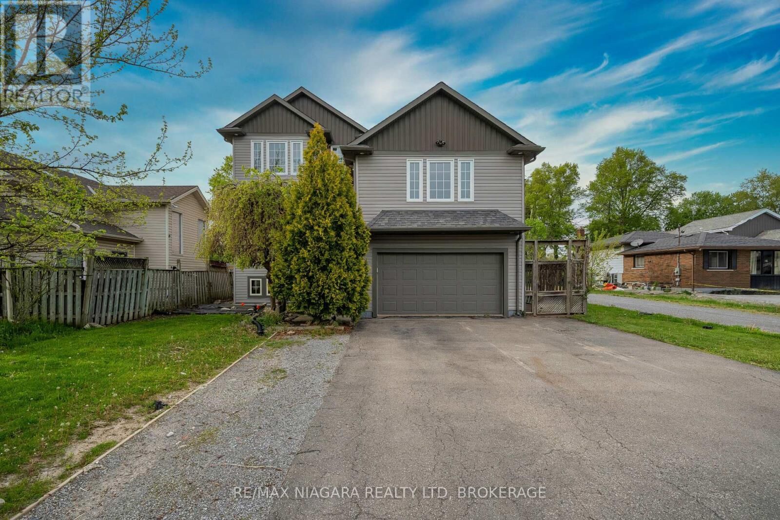 Property Photo:  178 Rykert Street  ON L2S 2B7 