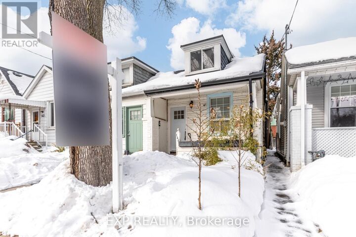 Property Photo:  146 Hanson Street  ON M4C 1A4 
