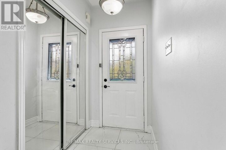 Property Photo:  276 Fitzgerald Crescent  ON L9T 5Y3 