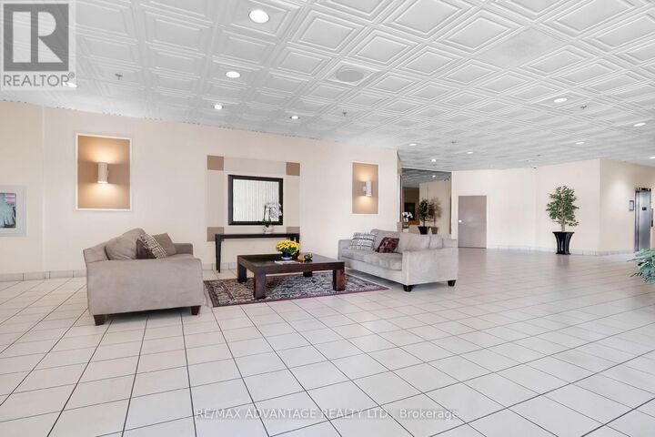 Property Photo:  380 King Street 305  ON N6B 3L6 