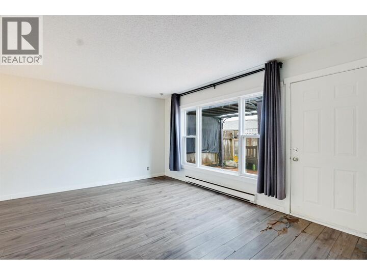 Property Photo:  185 Konigus Street 35  BC V8C 2K4 