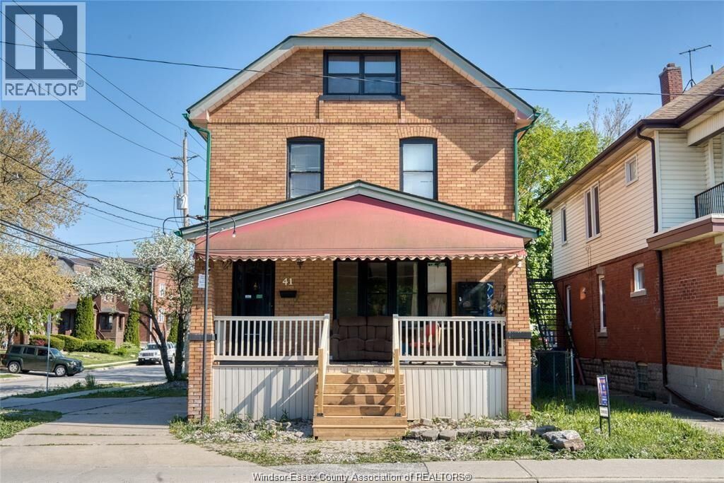 Property Photo:  41 Giles Boulevard  ON N9A 4B6 