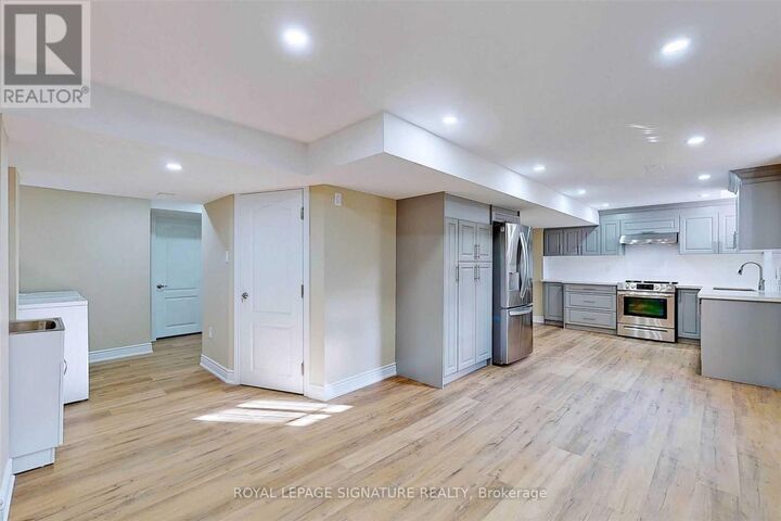 Property Photo:  6094 Prairie Circle  ON L5N 5Z5 