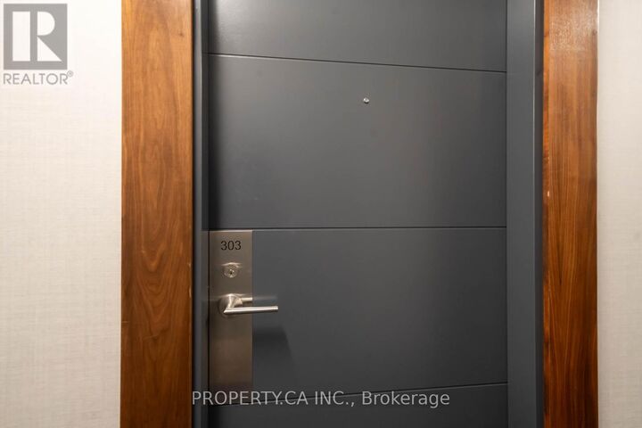 Property Photo:  105 George Street 303  ON M5A 0L4 