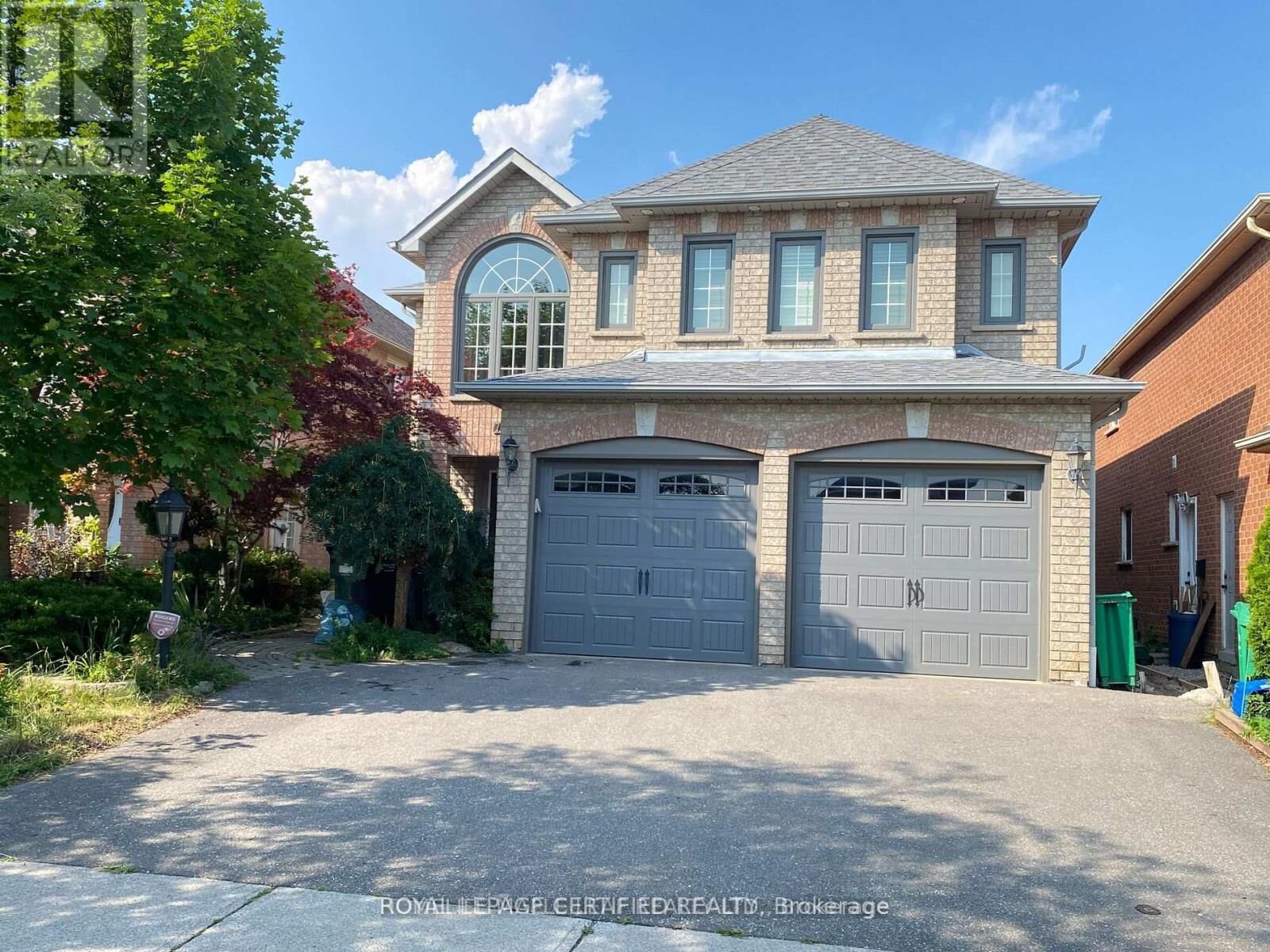 Property Photo:  7266 Sandhurst (Bsmnt) Drive North  ON L5N 7G8 