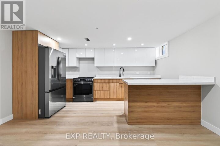 Property Photo:  263 Anne Street North 3  ON L4N 4Y1 