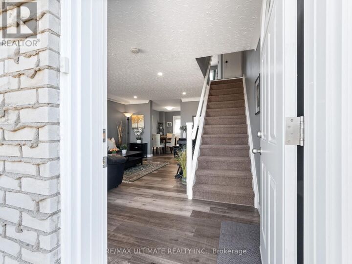 Property Photo:  252 Bertie Street E  ON L2A 1Z6 