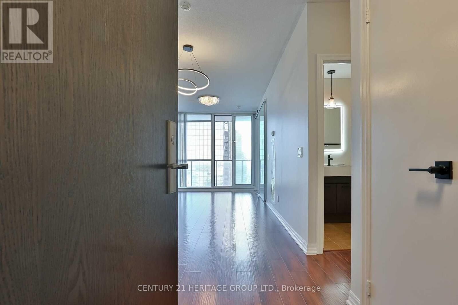 Property Photo:  770 Bay Street Ph603  ON M5G 0A6 